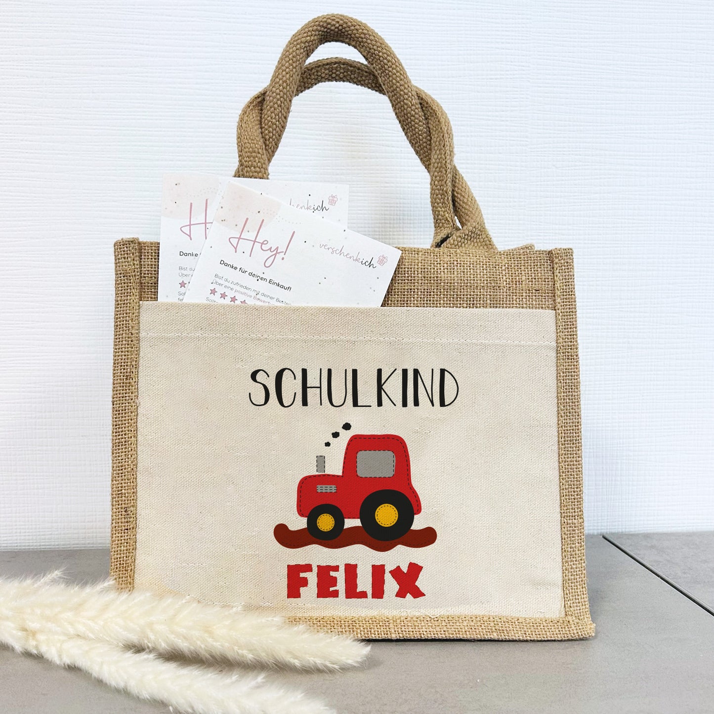 Einschulung | Personalisierte Jute Pocket Tasche | mit Wunschnamen | Schulkind Traktor rot | als Geschenktasche für Schulanfang