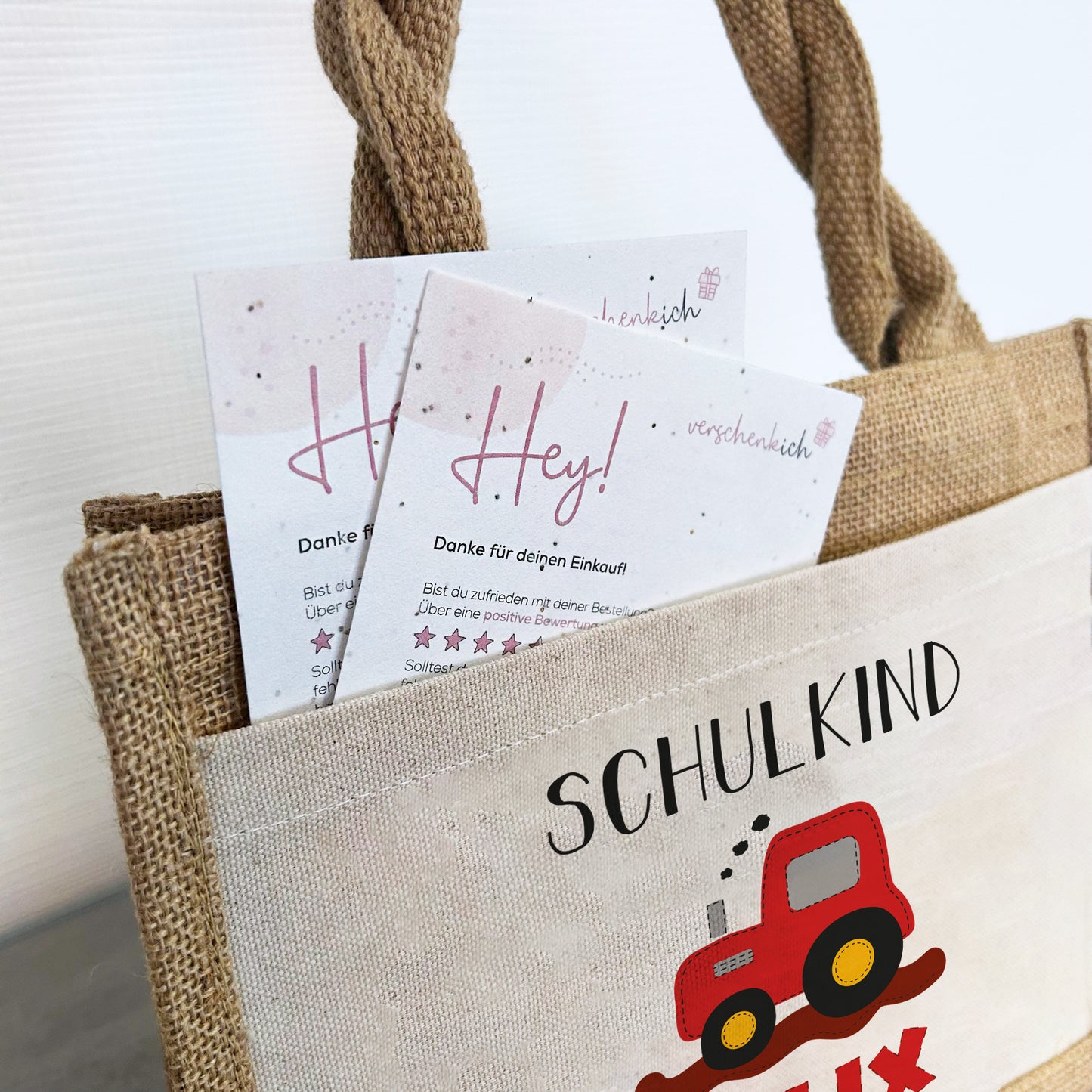 Einschulung | Personalisierte Jute Pocket Tasche | mit Wunschnamen | Schulkind Traktor rot | als Geschenktasche für Schulanfang
