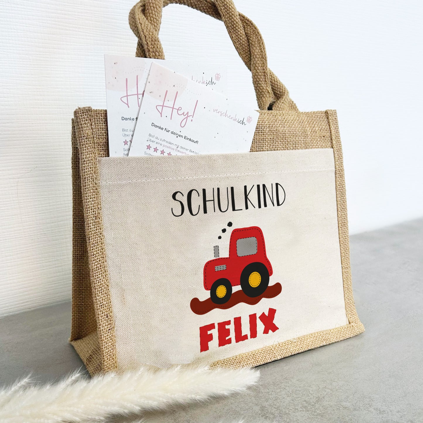 Einschulung | Personalisierte Jute Pocket Tasche | mit Wunschnamen | Schulkind Traktor rot | als Geschenktasche für Schulanfang