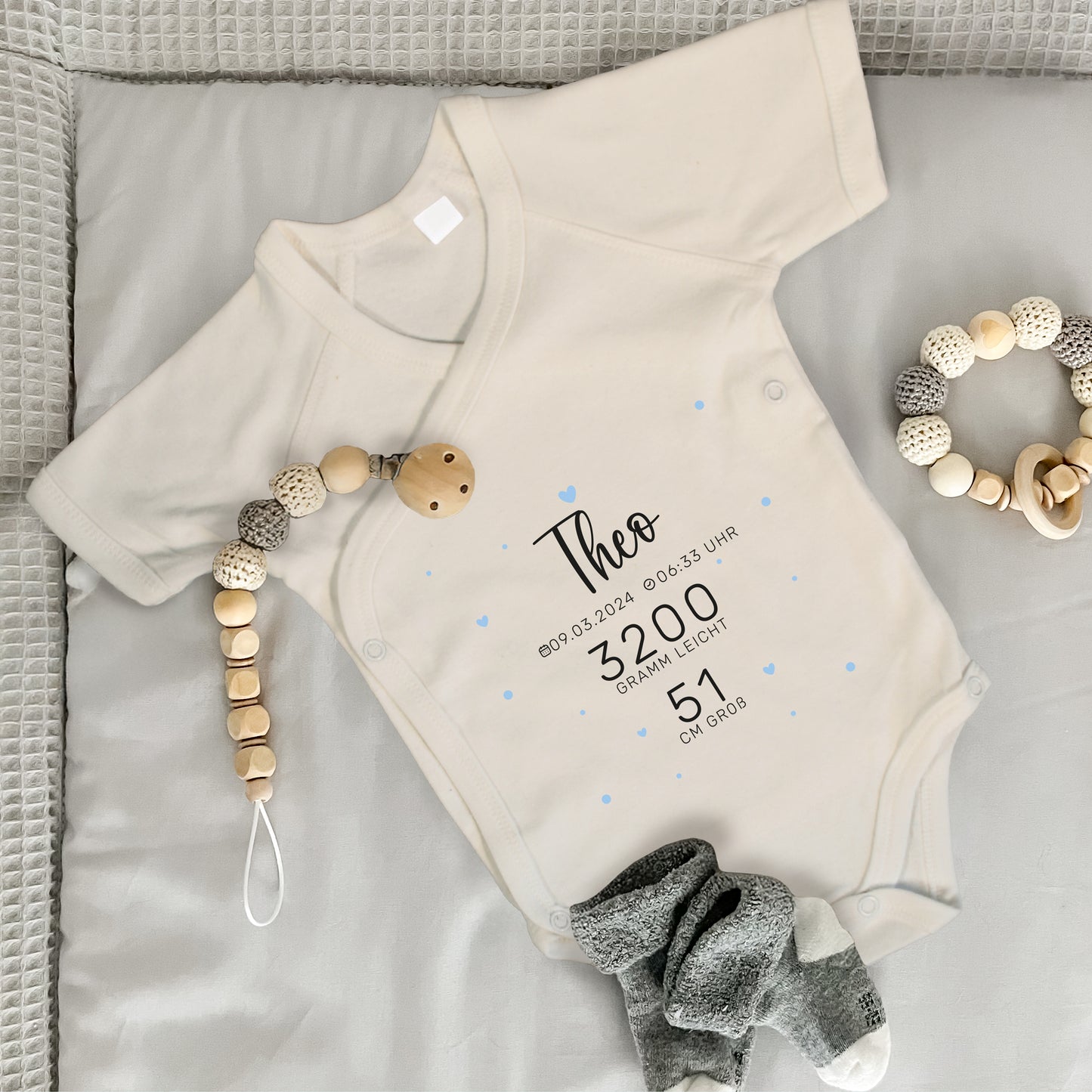 Baby Body Kurzarm mit Name & Geburtsdaten | Wickelbody aus Bio-Baumwolle | Babys Daten