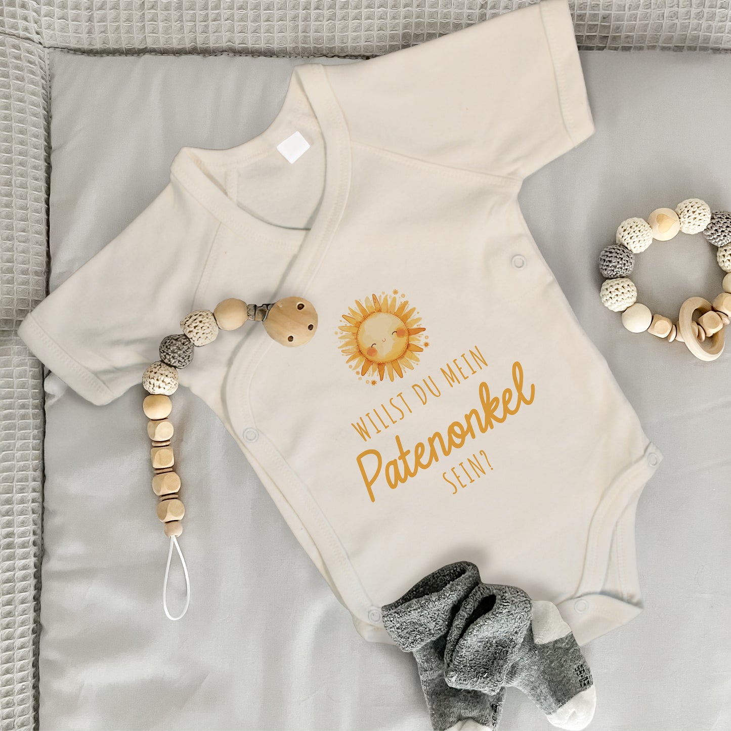Baby Body Kurzarm mit Spruch | Wickelbody aus Bio-Baumwolle | Willst du mein Patenonkel sein?