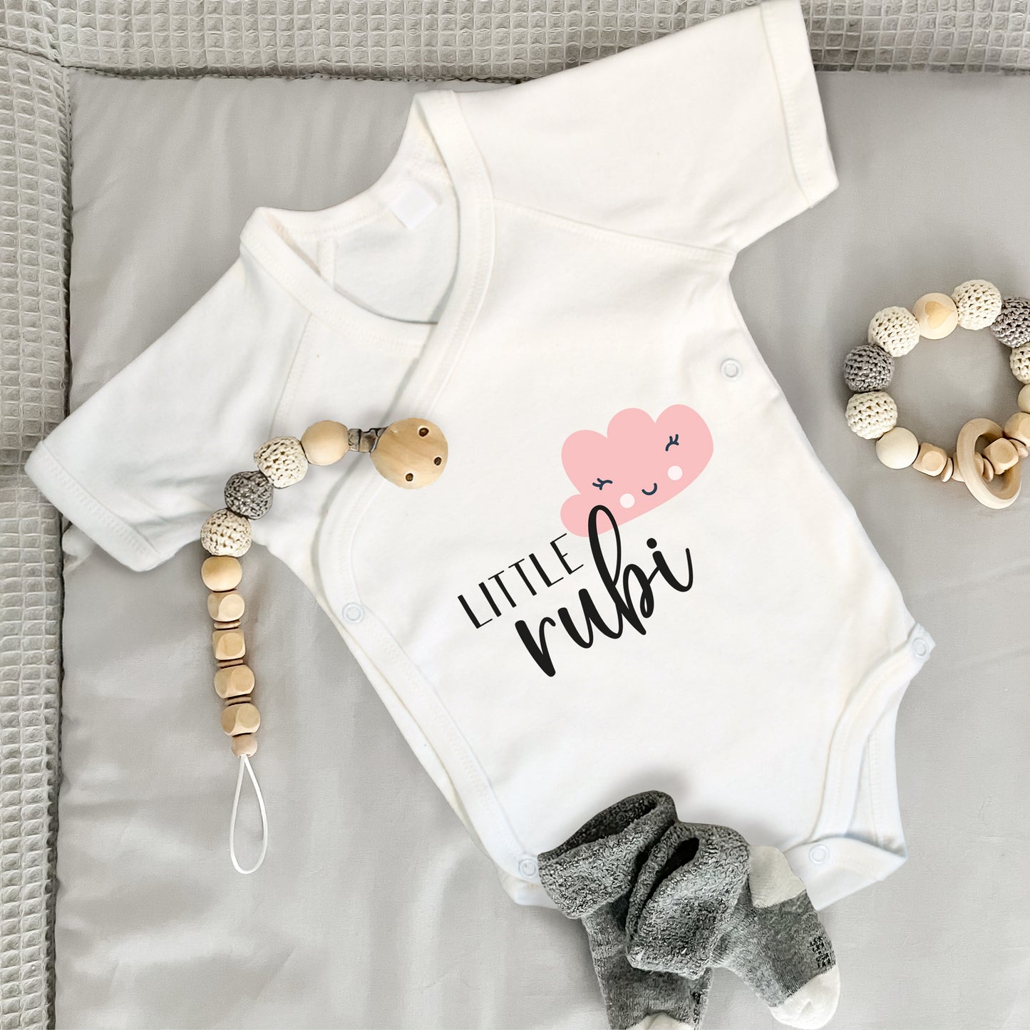 Baby Body Kurzarm mit Name | Wickelbody aus Bio-Baumwolle | Little