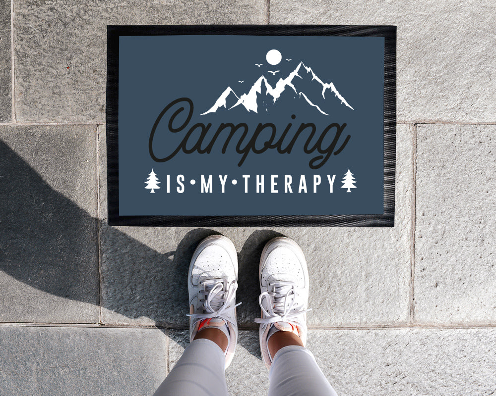 Fußmatte mit Spruch | Camping is my therapy