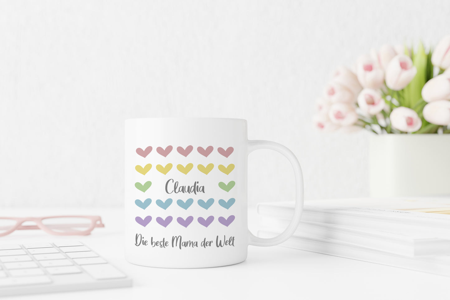 Die beste Mama der Welt | bunte Herzchen | Tasse mit Wunschnamen personalisiert - verschenkich.de