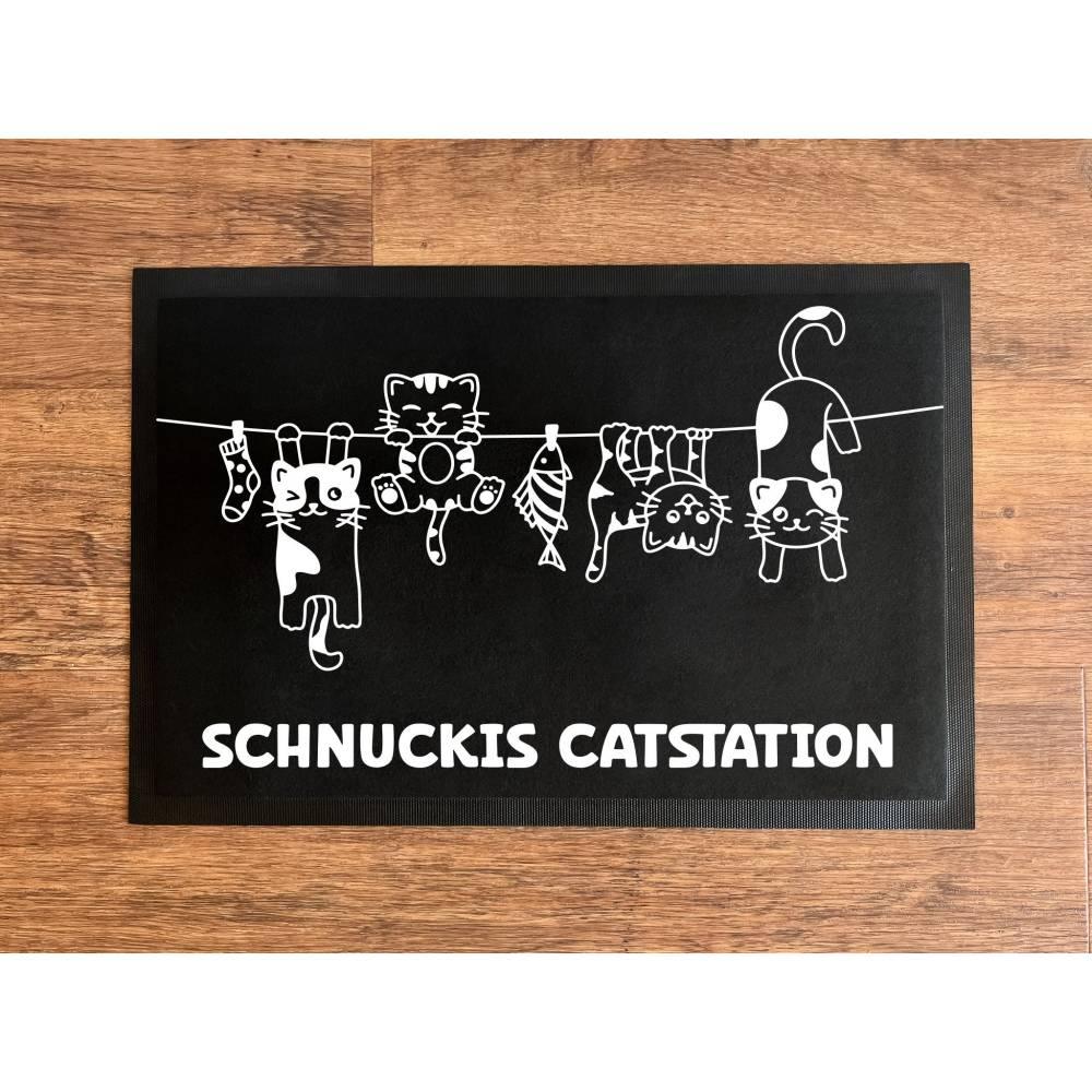 Napfunterlage mit Wunschnamen - Motiv: Catstation - verschenkich.de