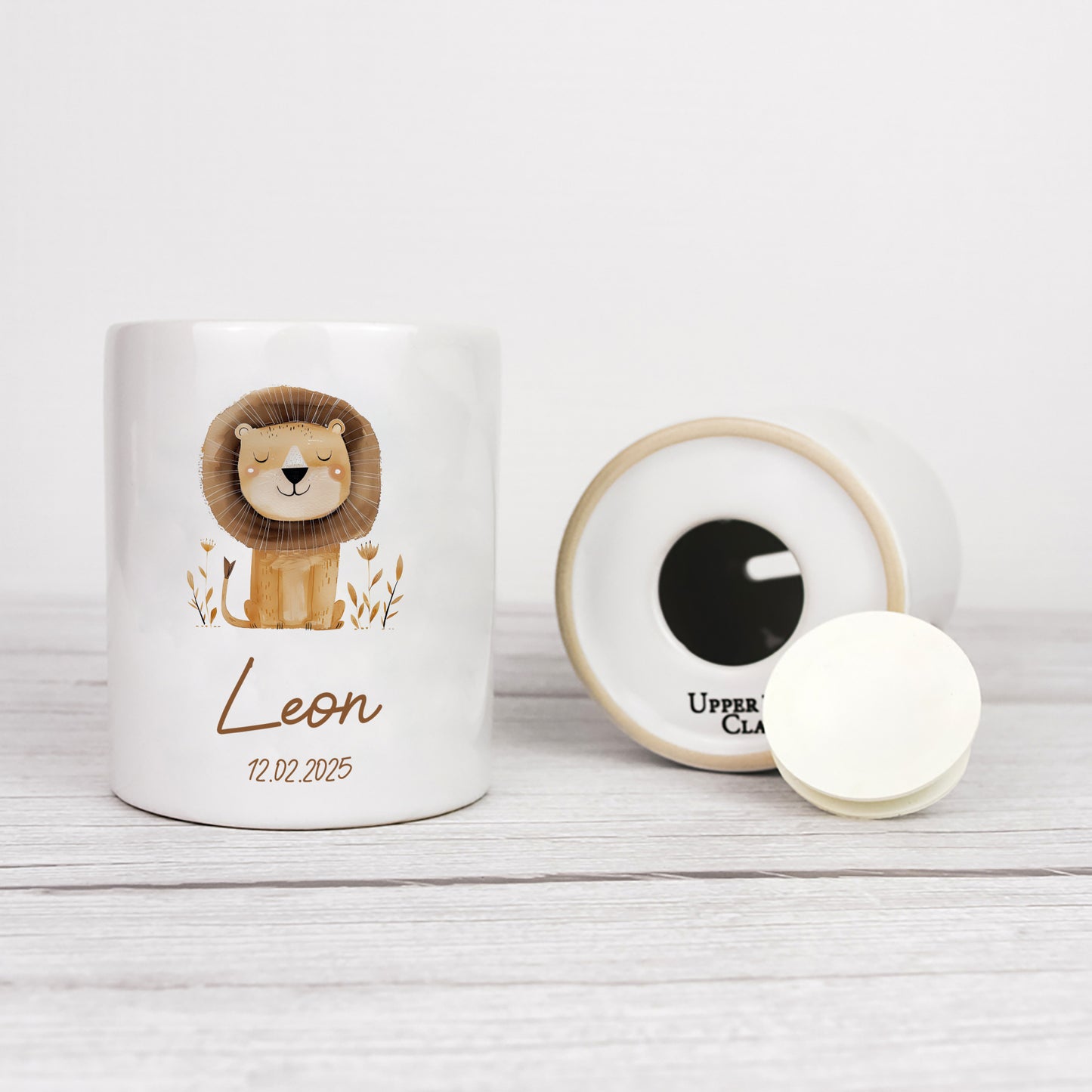 Personalisierte Spardose aus Keramik | mit Wunschnamen und Datum | Löwe | Tierparty | bezauberndes Geldgeschenk für Kinder - verschenkich.de