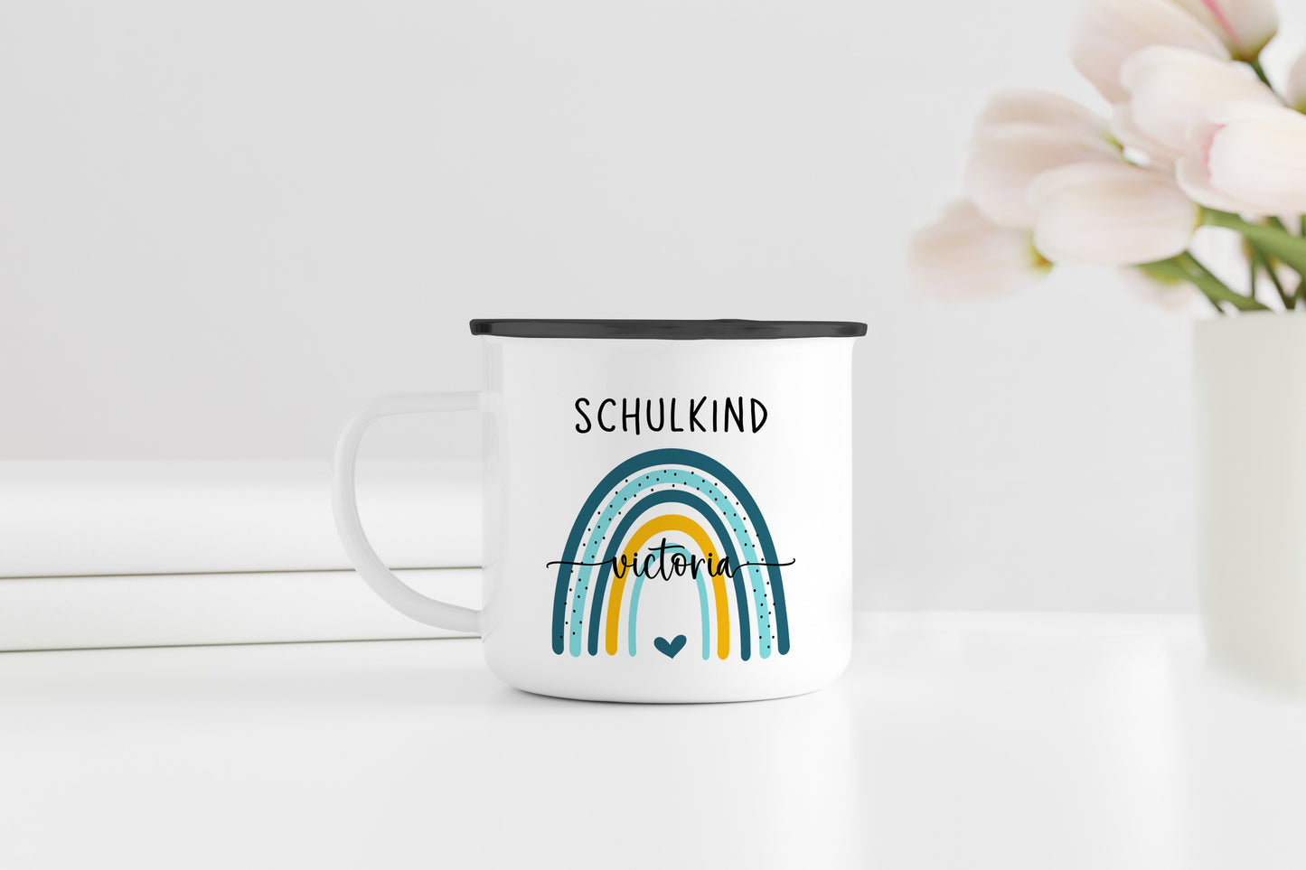 Personalisierter Emaillebecher | Schulkind Regenbogen blau | Emaille Tasse | Rand schwarz oder silber | mit Wunschnamen | Einschulung - verschenkich.de