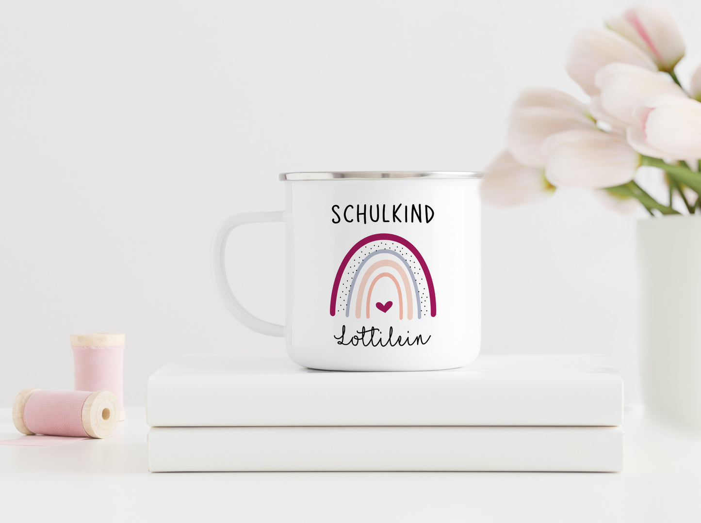 Personalisierter Emaillebecher | Schulkind Regenbogen lila | Herz | Emaille Tasse | Rand schwarz oder silber | mit Name | Einschulung - verschenkich.de