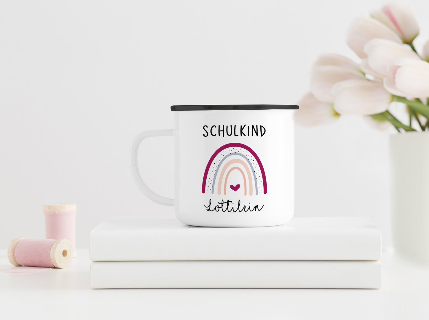 Personalisierter Emaillebecher | Schulkind Regenbogen lila | Herz | Emaille Tasse | Rand schwarz oder silber | mit Name | Einschulung - verschenkich.de