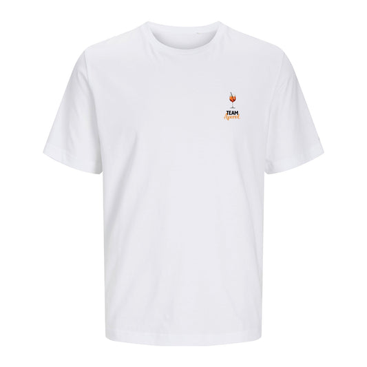 Weißes T-Shirt Team Aperol freigestellt auf weißem Hintergrund – Vorderansicht
