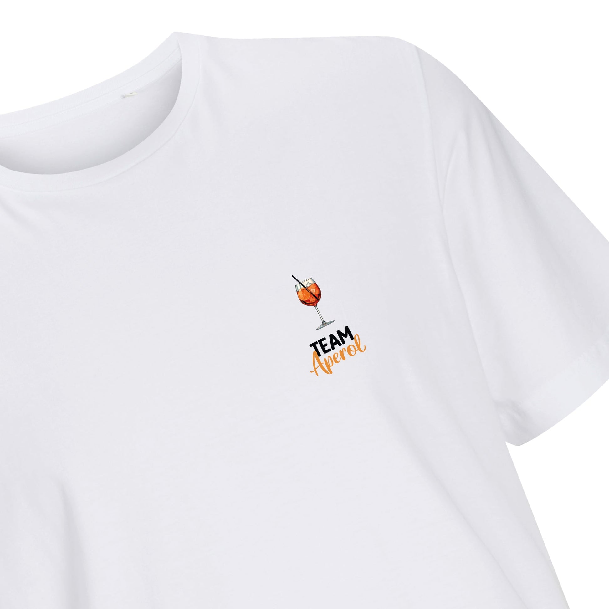 Nah Team Aperol-Motiv auf weißem T-Shirt – Glas mit Eiswürfeln und Spruch