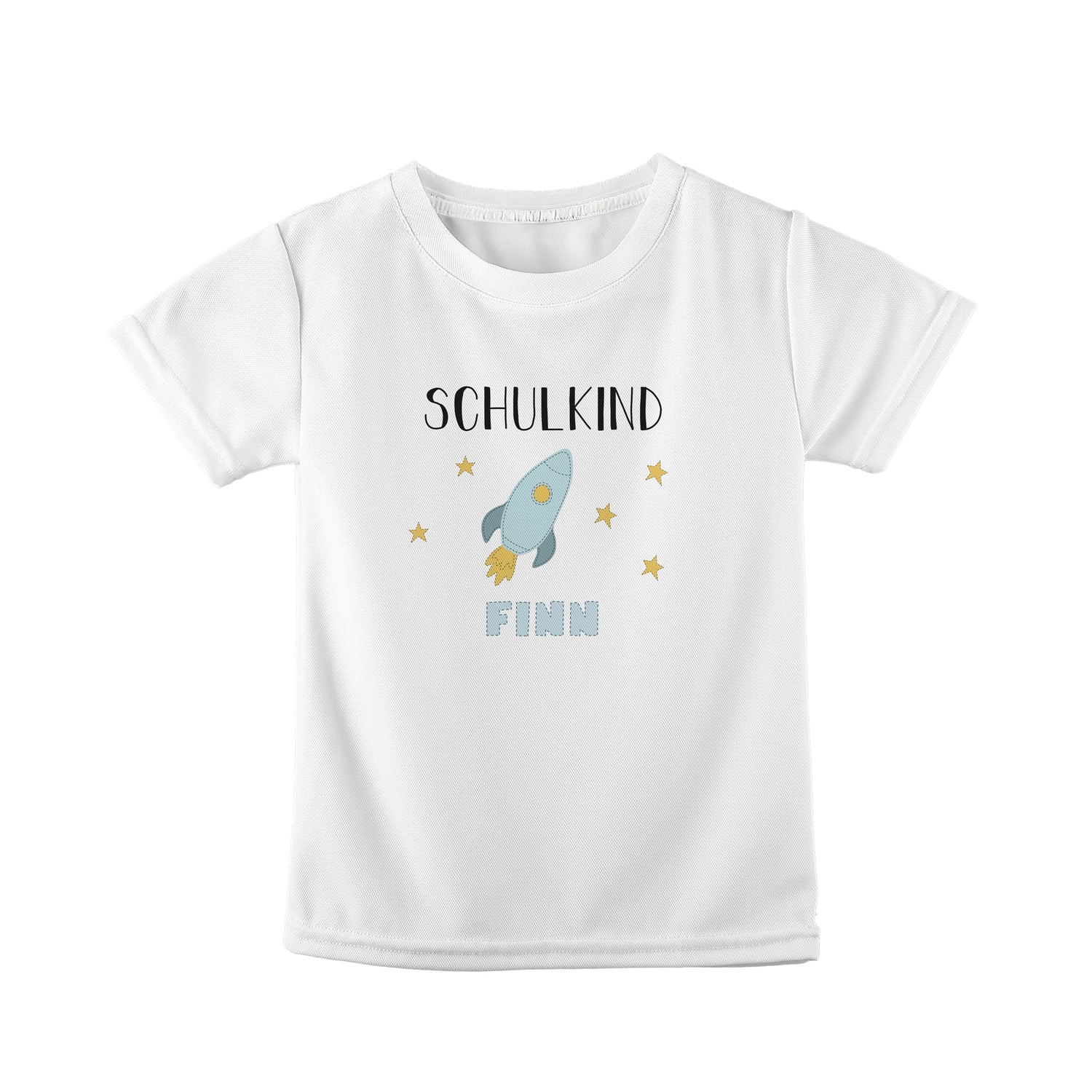 Weißes Kinder-T-Shirt mit Raketenmotiv, Sternen und Aufdruck 'Schulkind Finn'.