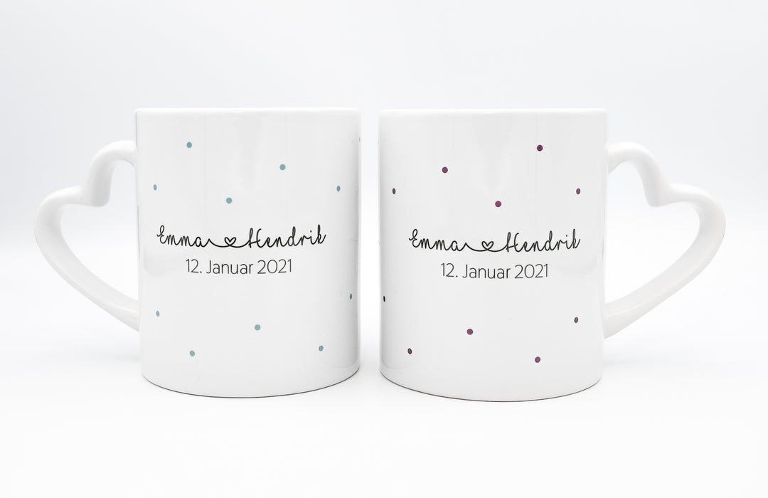 Personalisiertes Tassen Set | Herzhenkel | mit Wunschnamen und Datum | Mrs + Mr | Mrs + Mrs | Mr + Mr | Geschenk für Hochzeit der Eheleute