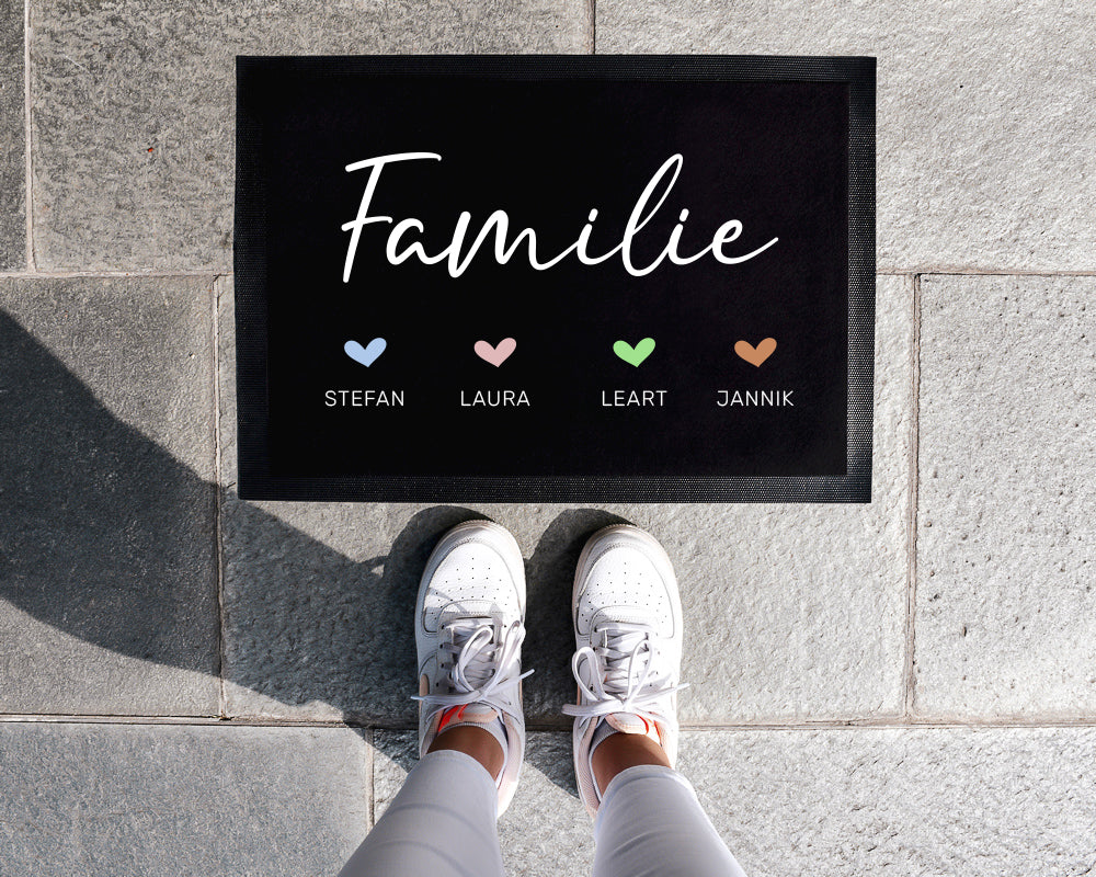 Personalisierte Fußmatte mit Vornamen | Familie Herzchen | 35 x 50 cm oder 40 x 60 cm | Geschenkidee zum Umzug, Einzug für Familien