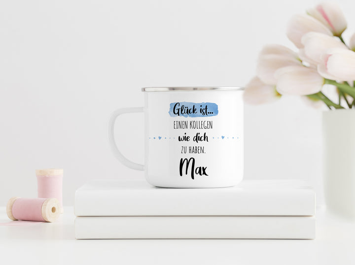 Kollege | Emaille Kaffeebecher personalisiert | Glück ist einen wie dich zu haben | Tasse mit Name | Geschenk | Rand silber oder schwarz