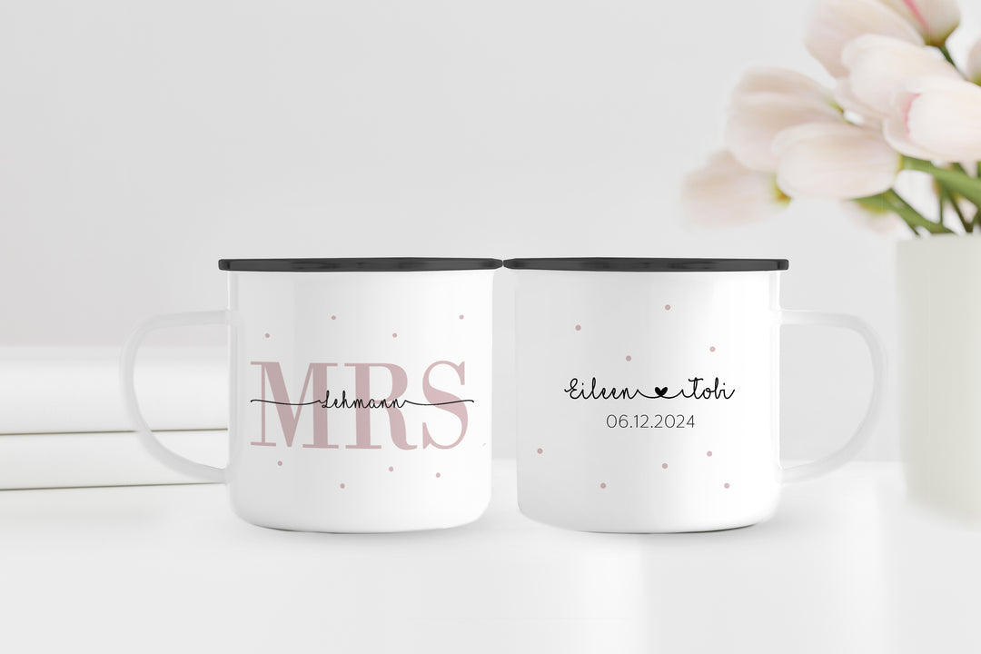 Personalisiertes Emaillebecher Set | Mrs + Mr | 2 Emaille Tassen | Rand Silber oder Schwarz | Name und Datum | Geschenk für Hochzeit