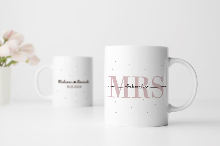 Personalisiertes Tassen Set | Mrs + Mr | mit Wunschnamen und Datum | Geschenk für Hochzeit, Heirat, Verlobung und Jahrestag der Eheleute