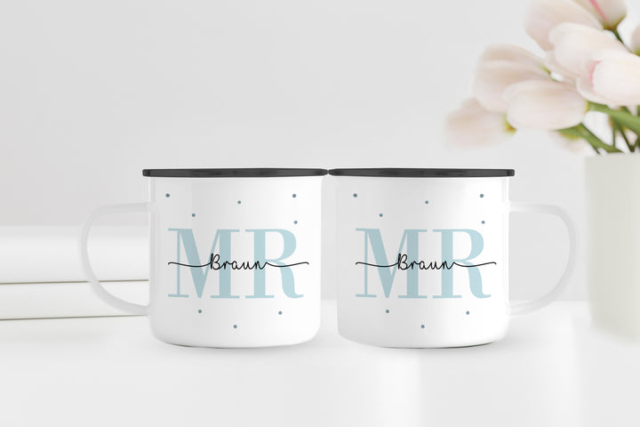 Personalisiertes Emaillebecher Set | Mr + Mr | 2 Emaille Tassen | Rand Silber oder Schwarz | Name und Datum | Geschenk für Hochzeit