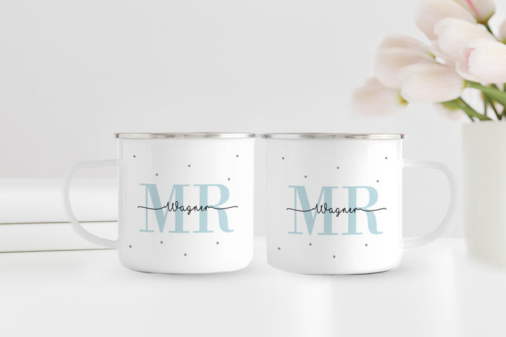 Personalisiertes Emaillebecher Set | Mr + Mr | 2 Emaille Tassen | Rand Silber oder Schwarz | Name und Datum | Geschenk für Hochzeit