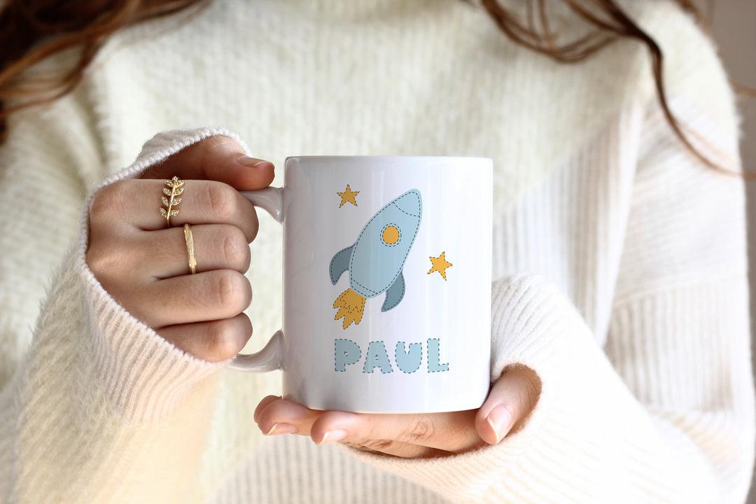 Personalisierte Tasse | mit Wunschnamen | Rakete ins Weltall | Geschenk mit Name zum Geburtstag | für Astronaut und Astronautin