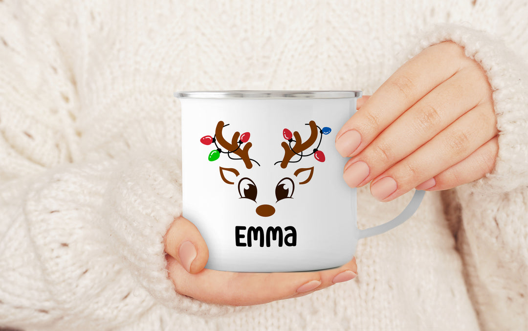 Personalisierter Emaillebecher | Emaille Tasse | Rand silber oder schwarz | mit Name | Rentier mit Lichterkette | Geschenk für Weihnachten