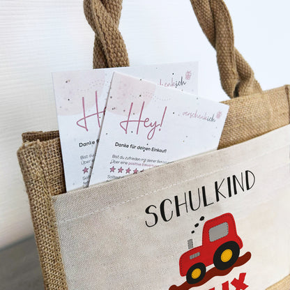 Einschulung | Personalisierte Jute Pocket Tasche | mit Wunschnamen | Schulkind Traktor rot | als Geschenktasche für Schulanfang