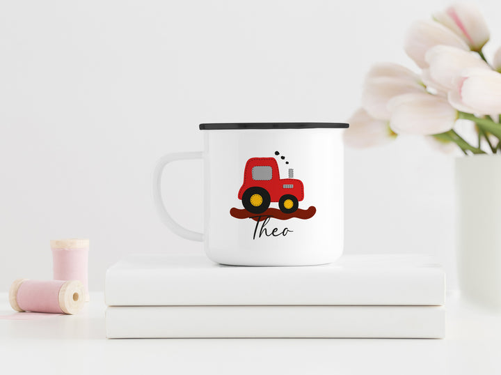 Personalisierter Emaillebecher | Emaille Tasse mit schwarzem Rand | mit Wunschnamen | Traktor rot | Geschenk für Trecker Fans zum Geburtstag