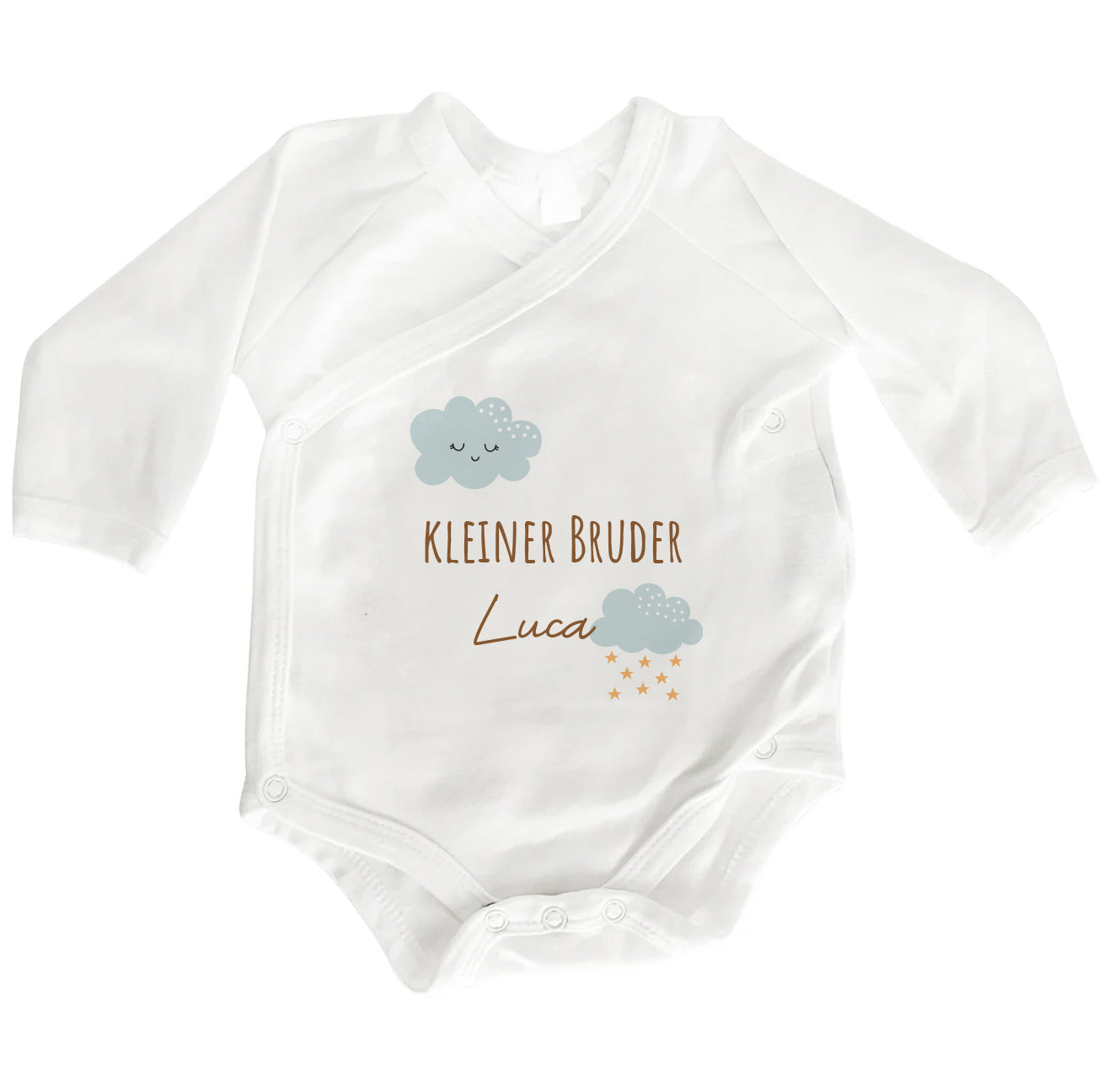 Personalisierter Baby Wickelbody aus Bio-Baumwolle | Kleiner Bruder | Mit Namen | flauschige Wolken | Langarm Baby Body | Geschenk Geburt - verschenkich.de