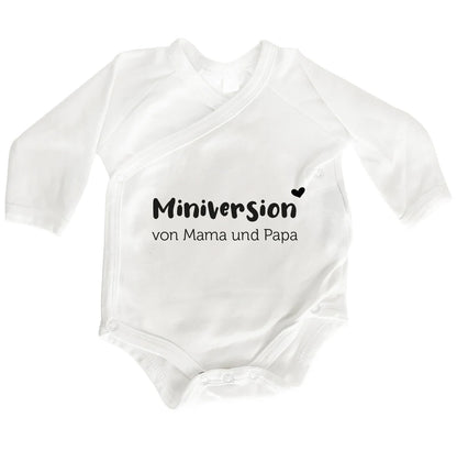 Baby Wickelbody aus Bio-Baumwolle | Miniversion von Mama und Papa | Langarm Baby Body | Perfektes Geschenk zur Geburt | süßer Spruch - verschenkich.de