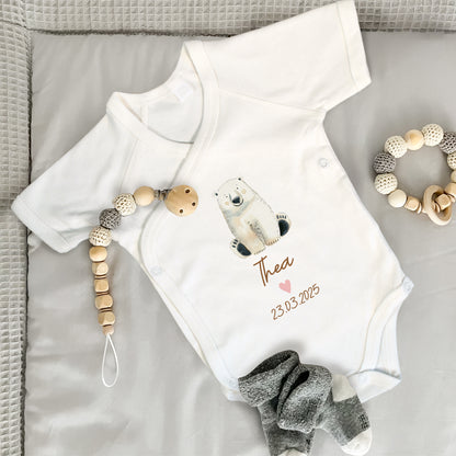 Baby Body Kurzarm mit Name & Geburtsdatum | Wickelbody aus Bio-Baumwolle | Tierparty - Eisbär