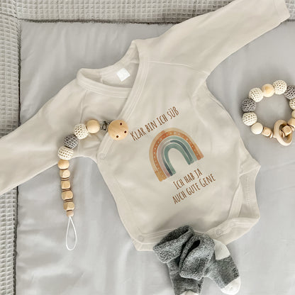 Baby Body Langarm mit Spruch | Wickelbody aus Bio-Baumwolle | Klar bin ich süß