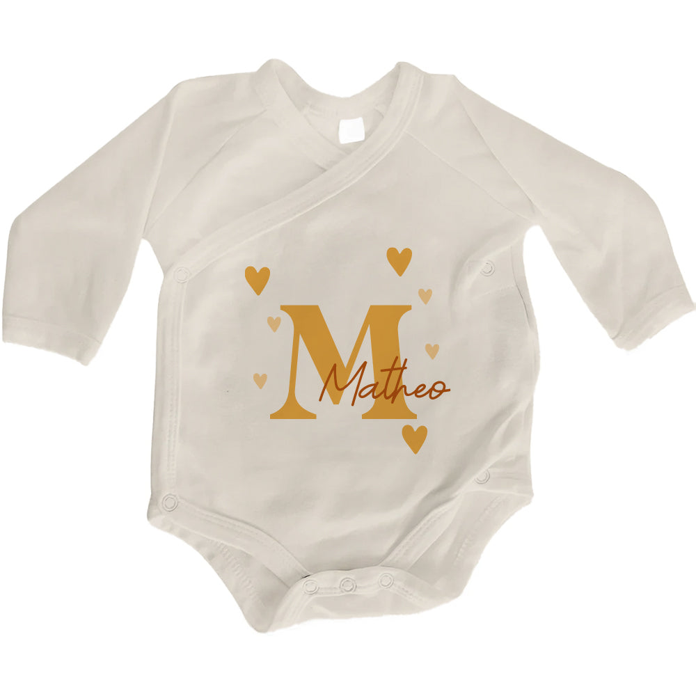 Baby Body Langarm mit Name | Wickelbody aus Bio-Baumwolle | Initiale in gold gelb