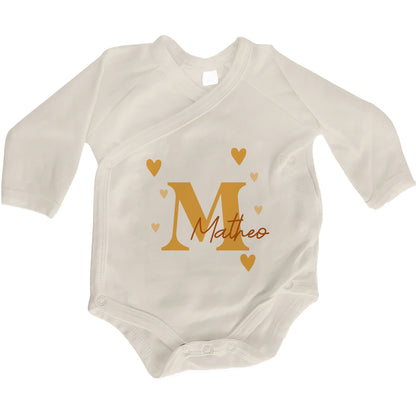 Baby Body Langarm mit Name | Wickelbody aus Bio-Baumwolle | Initiale in gold gelb