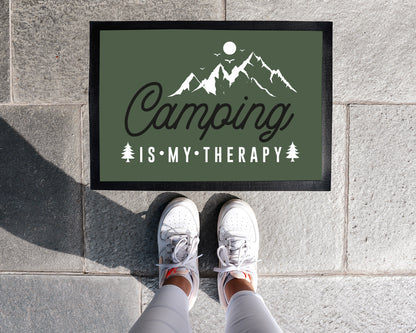 Fußmatte mit Spruch | Camping is my therapy