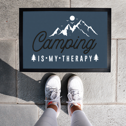 Fußmatte mit Spruch | Camping is my therapy