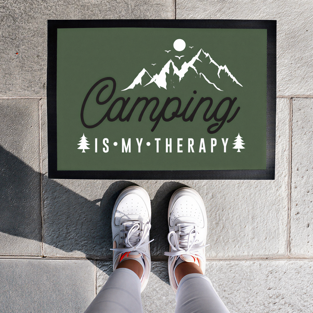 Fußmatte mit Spruch | Camping is my therapy