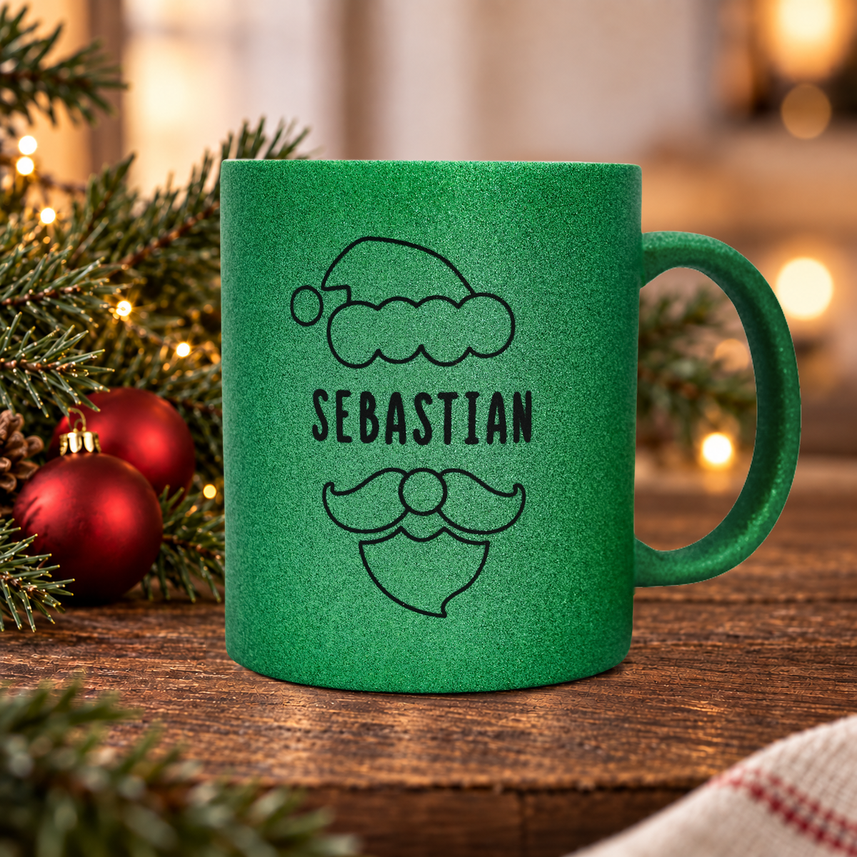 Keramik Tasse in Glitzer + Grün mit Name | Weihnachtsmann