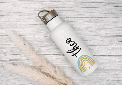 Personalisierte Isolierflasche mit eigenen Namen oder Wunschname - Motiv: Blau/Grün - verschenkich.de