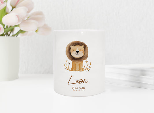 Personalisierte Spardose aus Keramik | mit Wunschnamen und Datum | Löwe | Tierparty | bezauberndes Geldgeschenk für Kinder - verschenkich.de