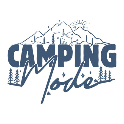 Detailansicht Camping Mode - Motiv auf weißem T-Shirt - blauer Aufdruck mit Bergen und Sonne