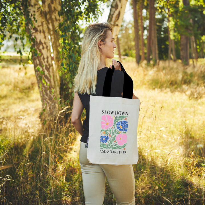 Twill Bag aus Bio- Baumwolle | Floral 8 | Slow down and soak it up - verschenkich.de